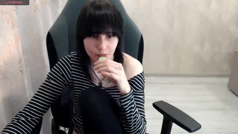 Snapshot of misty_dark chatting on October 7, 10:34 am misty_dark online show from October 7, 10:34 am