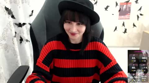 Snapshot of misty_dark chatting on October 28, 10:41 am misty_dark online show from October 28, 10:41 am