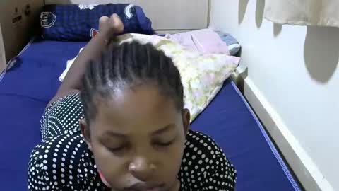 misty_shee online show from February 19, 9:14 pm