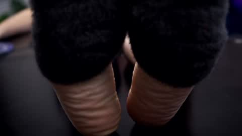 Snapshot of mistybarnes chatting on December 8, 2:30 pm MistyBarnes NONUDE MODEL online show from December 8, 2:30 pm