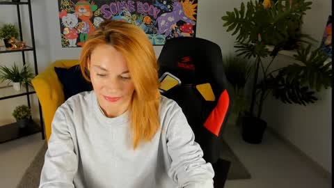 Snapshot of mistybarnes chatting on December 21, 8:39 am MistyBarnes NONUDE MODEL online show from December 21, 8:39 am