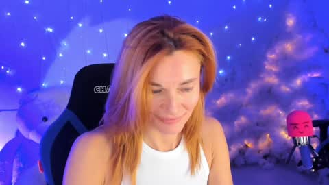 Snapshot of mistybarnes chatting on December 21, 5:51 pm MistyBarnes NONUDE MODEL online show from December 21, 5:51 pm