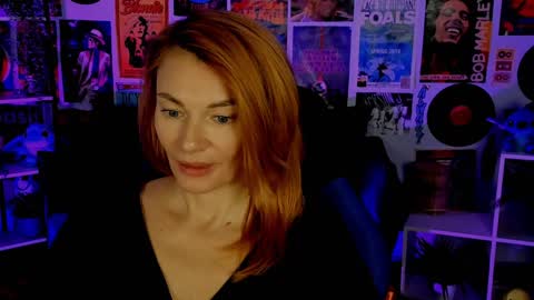 Snapshot of mistybarnes chatting on December 28, 8:26 am MistyBarnes NONUDE MODEL online show from December 28, 8:26 am