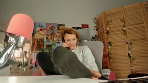 Snapshot of mistybarnes chatting on January 3, 2:51 pm MistyBarnes NONUDE MODEL online show from January 3, 2:51 pm