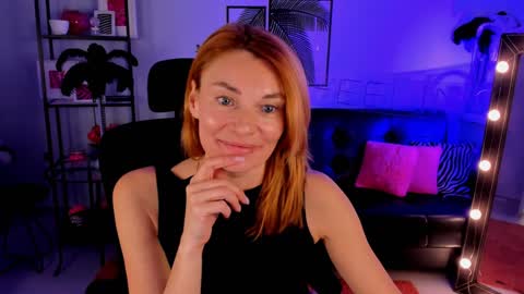 Snapshot of mistybarnes chatting on January 28, 11:17 am MistyBarnes NONUDE MODEL online show from January 28, 11:17 am