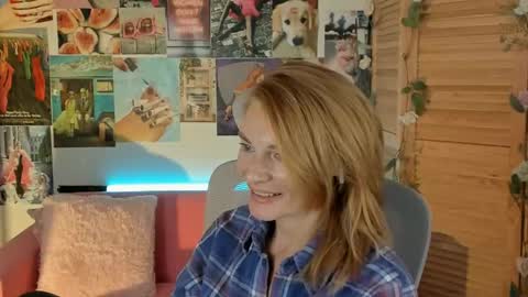 Snapshot of mistybarnes chatting on March 2, 12:22 pm MistyBarnes NONUDE MODEL online show from March 2, 12:22 pm