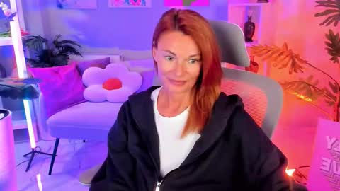 Snapshot of mistybarnes chatting on October 15, 3:12 pm MistyBarnes NONUDE MODEL online show from October 15, 3:12 pm