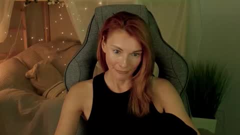 Snapshot of mistybarnes chatting on October 23, 1:10 pm MistyBarnes NONUDE MODEL online show from October 23, 1:10 pm