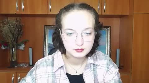 Aria online show from October 8, 9:29 am