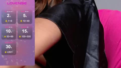 Snapshot of mitchwilson1 chatting on February 20, 3:23 am mitchwilson1 online show from February 20, 3:23 am