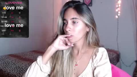 Snapshot of mitchwilson1 chatting on October 1, 10:38 pm mitchwilson1 online show from October 1, 10:38 pm