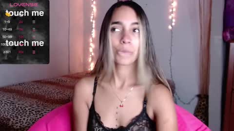 Snapshot of mitchwilson1 chatting on October 18, 11:27 pm mitchwilson1 online show from October 18, 11:27 pm