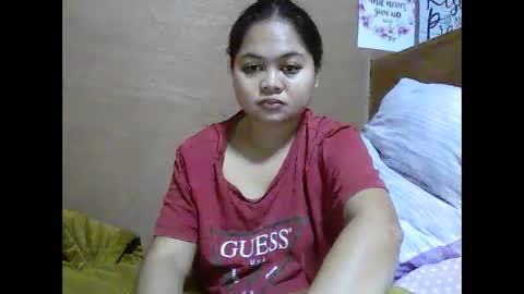 Cutiepie online show from December 6, 4:38 pm