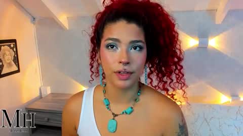 mizzhell_ online show from November 10, 11:42 am