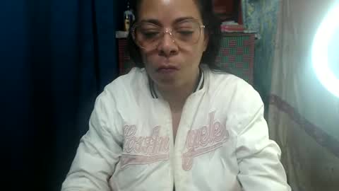 kelly online show from October 11, 7:01 pm