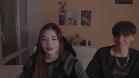 Snapshot of mmkakpoxyi22 chatting on December 12, 7:26 pm alice and ray online show from December 12, 7:26 pm