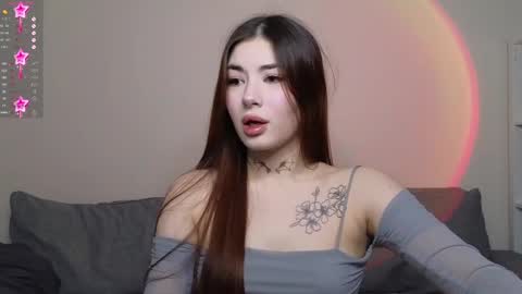 Snapshot of mmkakpoxyi22 chatting on December 19, 10:21 pm alice and ray online show from December 19, 10:21 pm