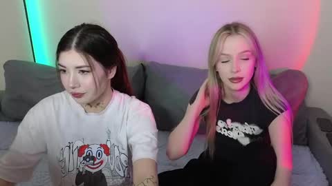 Snapshot of mmkakpoxyi22 chatting on January 28, 3:35 pm alice and ray online show from January 28, 3:35 pm