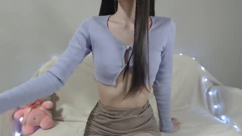 Snapshot of mmmeoww chatting on January 10, 5:24 pm Ariela online show from January 10, 5:24 pm