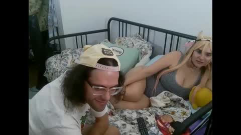 Snapshot of mochi_rainbow chatting on September 10, 8:20 pm The Mochi Rainbow Variety Show online show from September 10, 8:20 pm