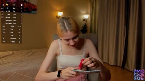 Laura online show from September 22, 1:29 am