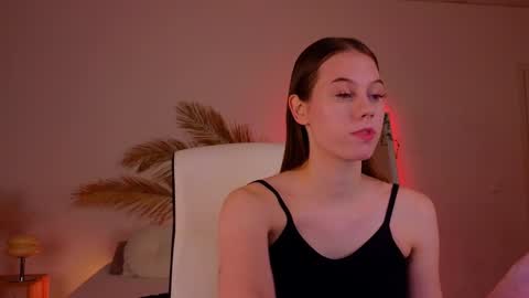 Molly online show from December 16, 1:31 am