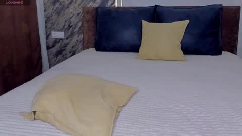 Molly online show from November 12, 9:10 am