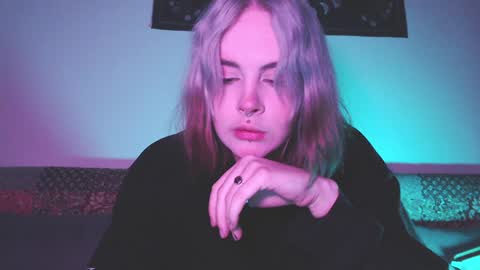 Molly Crow online show from February 7, 10:41 pm