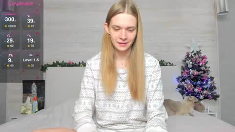 Snapshot of molly_hunt chatting on December 24, 4:44 am Molly Hunt online show from December 24, 4:44 am