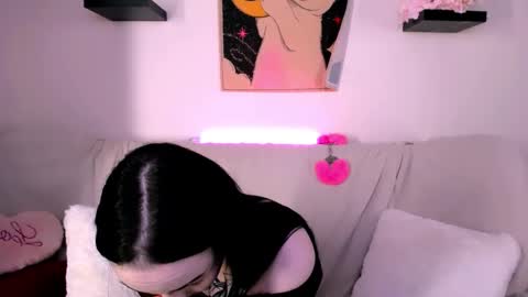 Snapshot of molly_kisss chatting on October 25, 4:31 am molly_kisss online show from October 25, 4:31 am