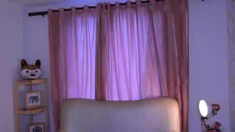   MOLLY   online show from September 18, 5:26 pm