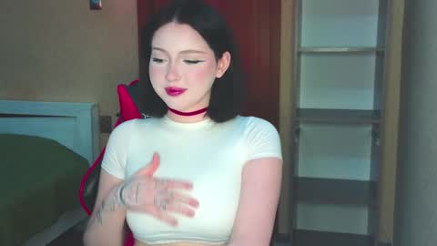 molly_millerr online show from February 8, 6:12 pm