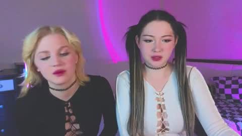 molly_millerr online show from March 11, 10:09 pm