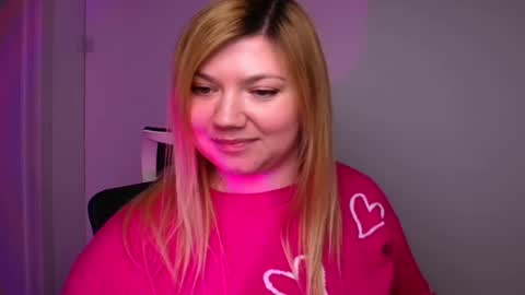 Snapshot of molly_moree chatting on January 16, 3:35 pm Molly online show from January 16, 3:35 pm