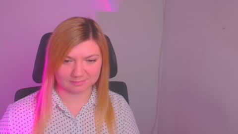 Snapshot of molly_moree chatting on January 24, 12:31 pm Molly online show from January 24, 12:31 pm