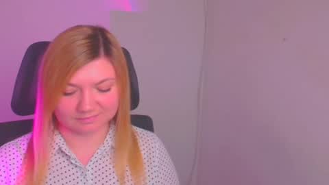 Snapshot of molly_moree chatting on January 24, 3:34 pm Molly online show from January 24, 3:34 pm