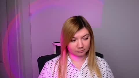 Snapshot of molly_moree chatting on January 27, 12:26 pm Molly online show from January 27, 12:26 pm