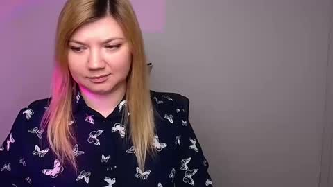 Snapshot of molly_moree chatting on February 4, 12:22 pm Molly online show from February 4, 12:22 pm