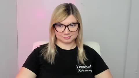 Snapshot of molly_moree chatting on September 26, 11:58 am Molly online show from September 26, 11:58 am