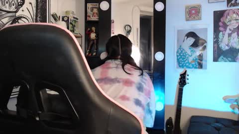 Molly online show from March 8, 6:21 am