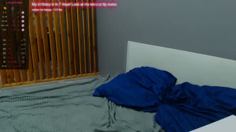 lo online show from December 1, 4:29 pm