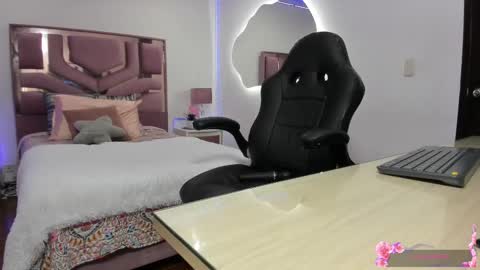 Molly  online show from February 13, 11:28 am