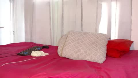  MOLLY  GUNSG online show from December 28, 8:58 pm