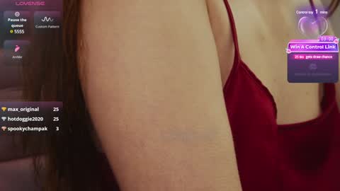 Snapshot of mollysb_05 chatting on December 9, 12:34 am mollysb_05 online show from December 9, 12:34 am