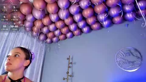 Snapshot of mollyybloom chatting on February 27, 10:20 pm Molly online show from February 27, 10:20 pm