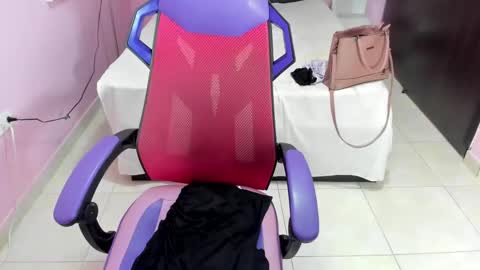 Snapshot of mommy_whore_slut chatting on March 12, 11:42 am call me slut online show from March 12, 11:42 am