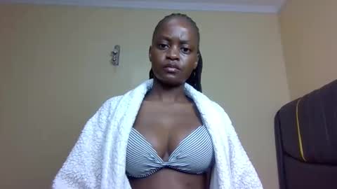 Mona online show from November 2, 4:42 pm