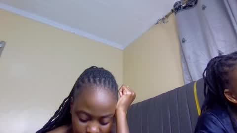 Mona online show from November 16, 1:06 pm