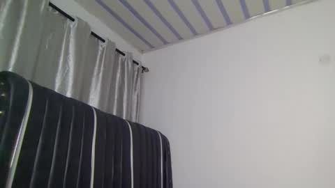 Mona online show from December 1, 1:10 am