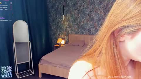 Mona online show from November 26, 7:04 pm